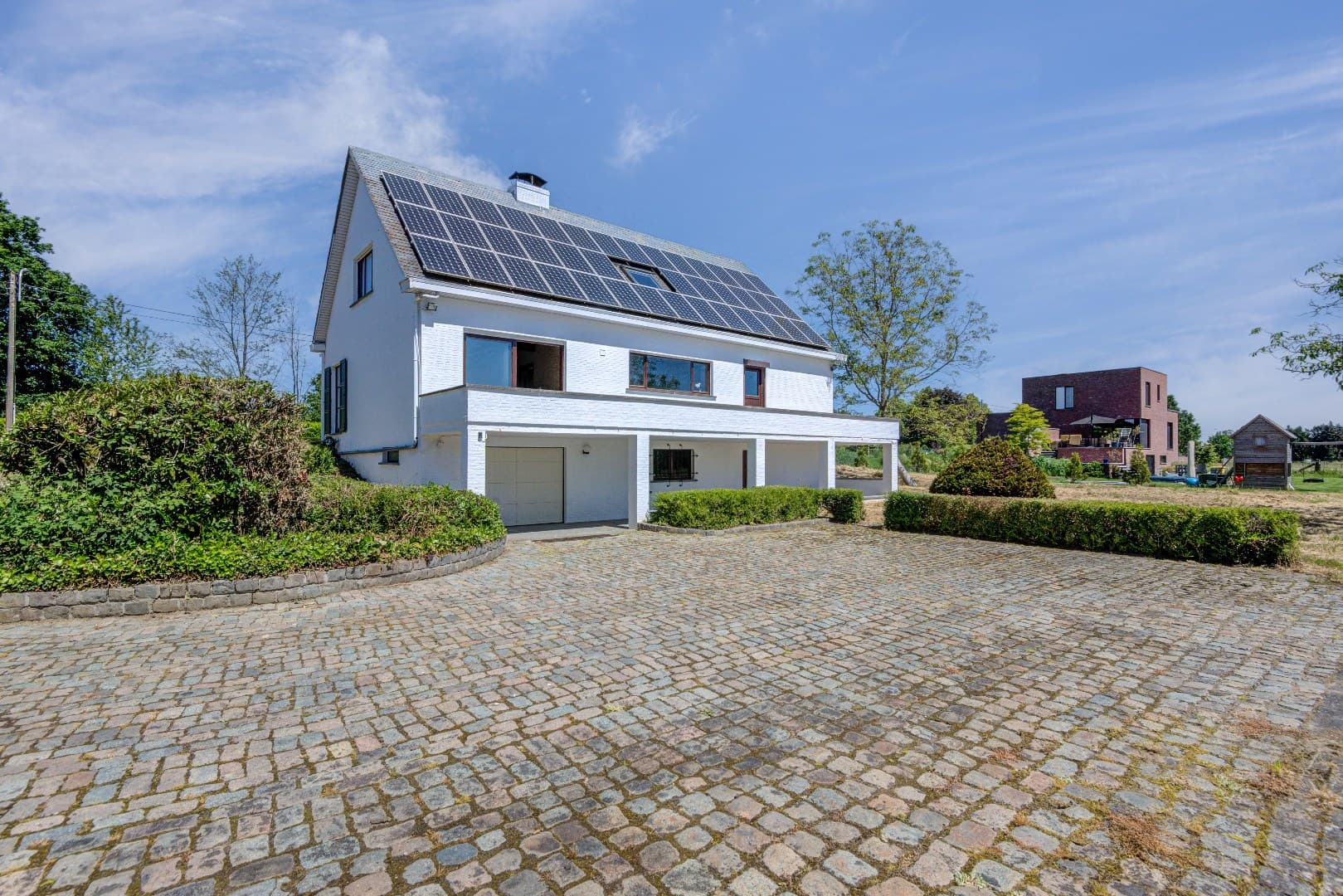 Ruime villa met 5 slaapkamers en grote tuin