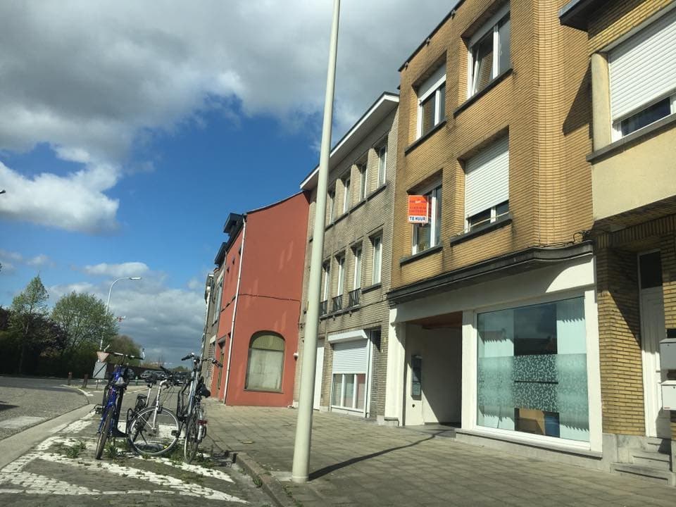 Op te frissen appartement met 2 slaapkamers te Lier